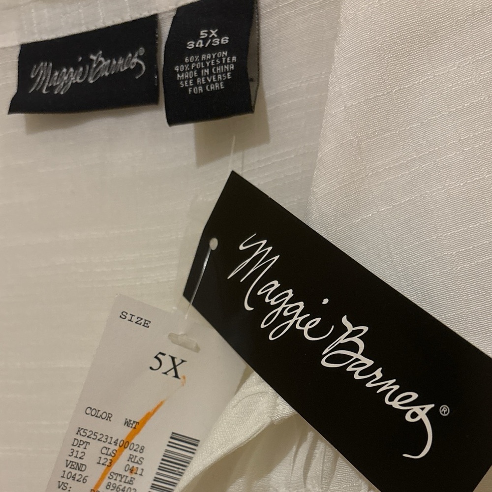 NWT Maggie Barnes White Blouse - Picture 2 of 3